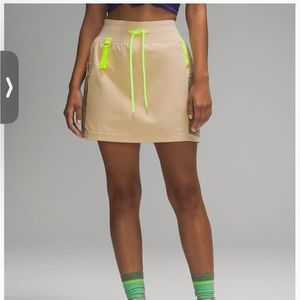 Multi-Pocket Cargo High-Rise Hiking Skirt size 4